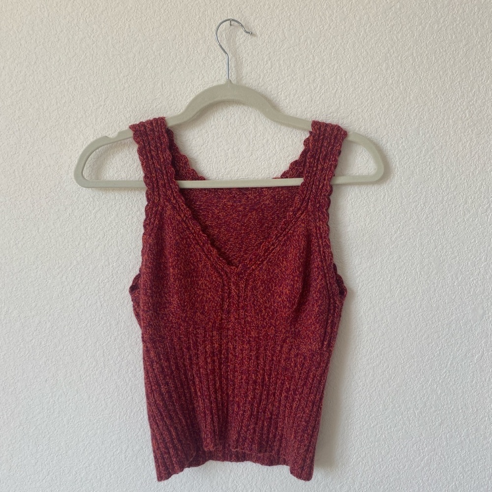 Women’s knit tank maroon size medium